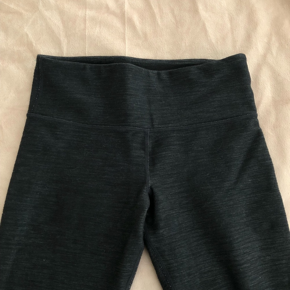 Size 4 lulu lemon leggings.